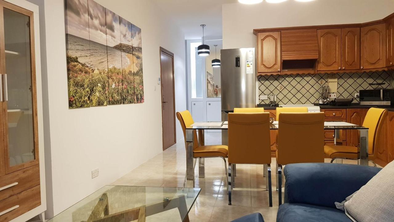 Spacious Side-Sea View Apartment At St Paul'S Bay St. Paul's Bay Exterior foto